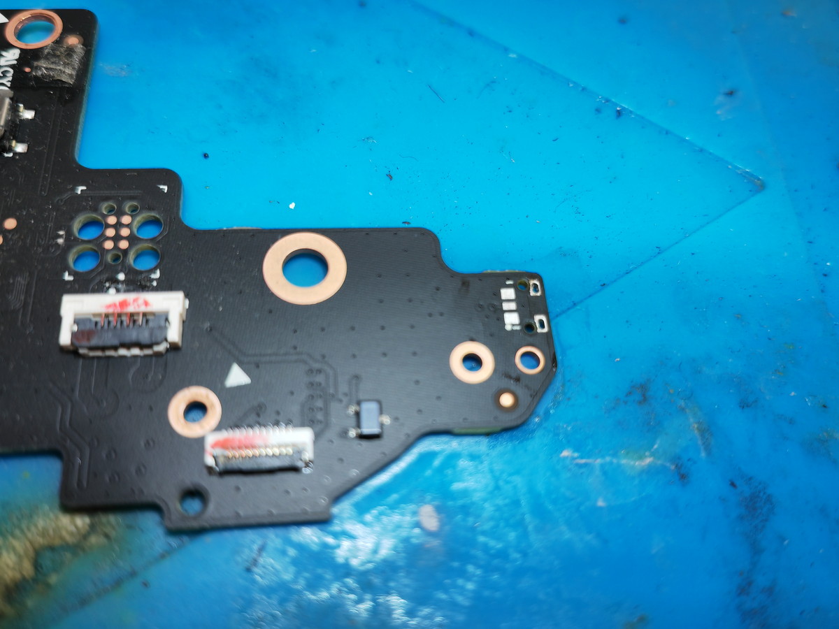 修理可能】Steam Deck（スチームデッキ）の「L1ボタン破損修理